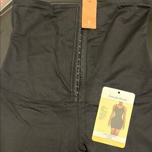 Black Shapewear Short by Comfortisse